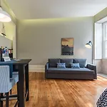 Guestready - Chic Retreat In The Heart Of Appartamento Oporto