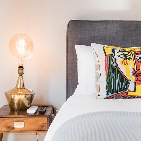 Апартаменты Guestready - Chic Retreat In The Heart Of *