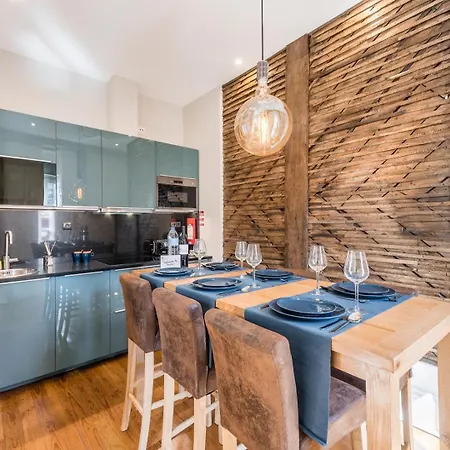 Guestready - Chic Retreat In The Heart Of Appartement Oporto